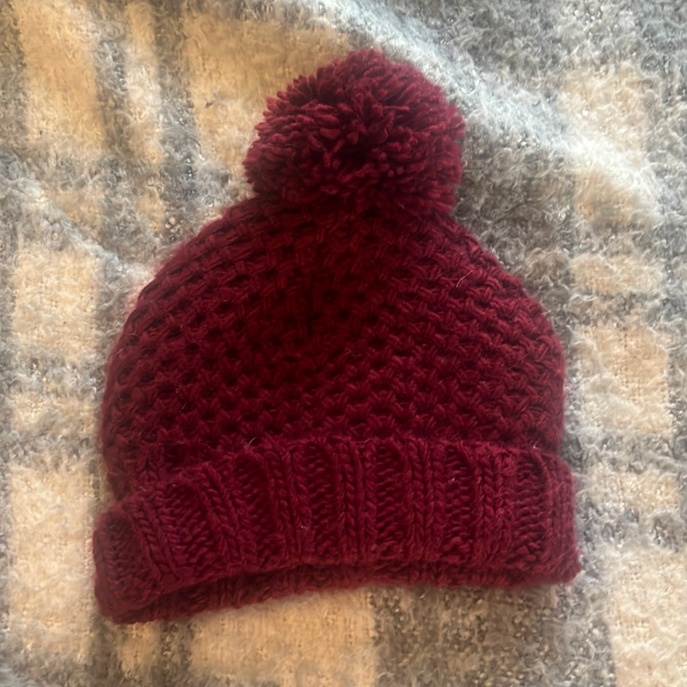 Old navy toddler beanie (18-24)